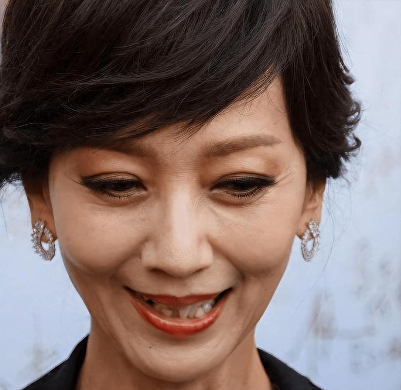娱乐圈冻龄背后的“松弛美”