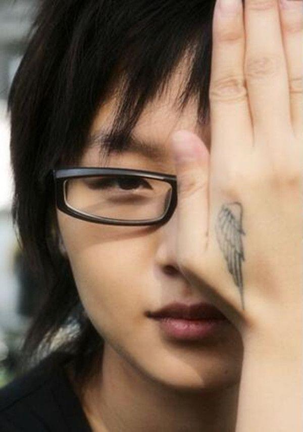 Angelababy陈伟霆纹身去除_明星纹身故事_娱乐圈好看的纹身明星